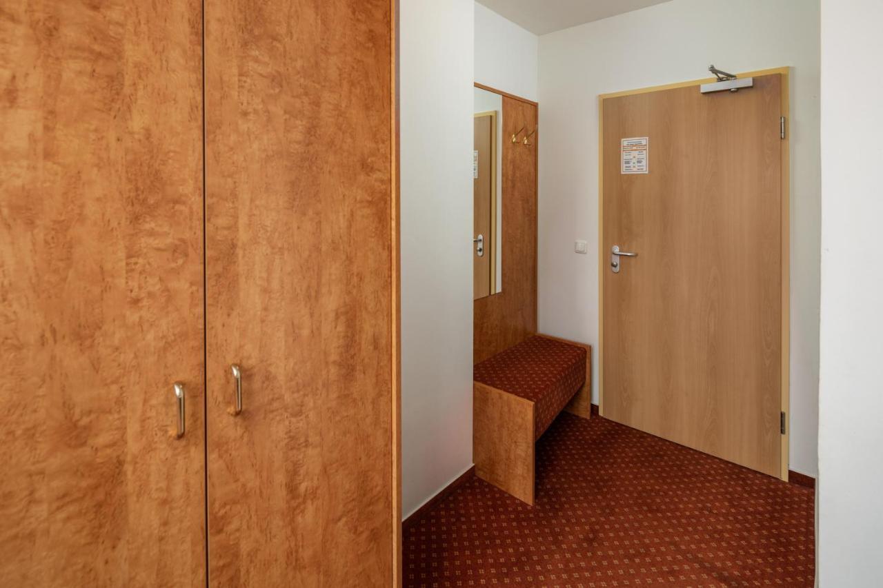Academy Lodge Boardinghouse Hamburg Bagian luar foto