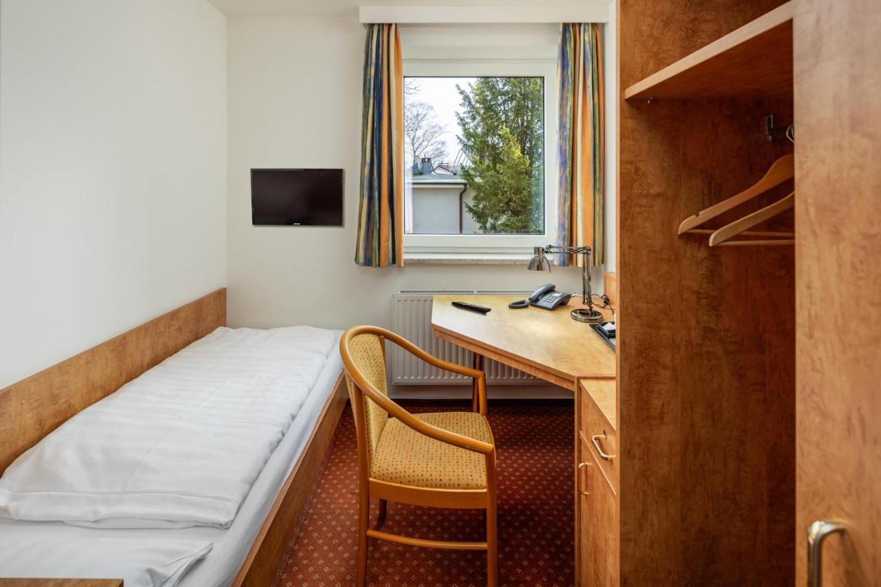 Academy Lodge Boardinghouse Hamburg Bagian luar foto
