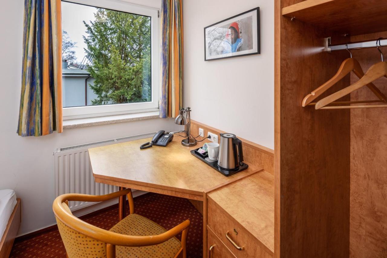 Academy Lodge Boardinghouse Hamburg Bagian luar foto